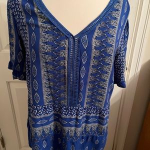 Ladies Cato 14W/16W Blue short sleeve v- neck rayon shirt w/drop waist styling